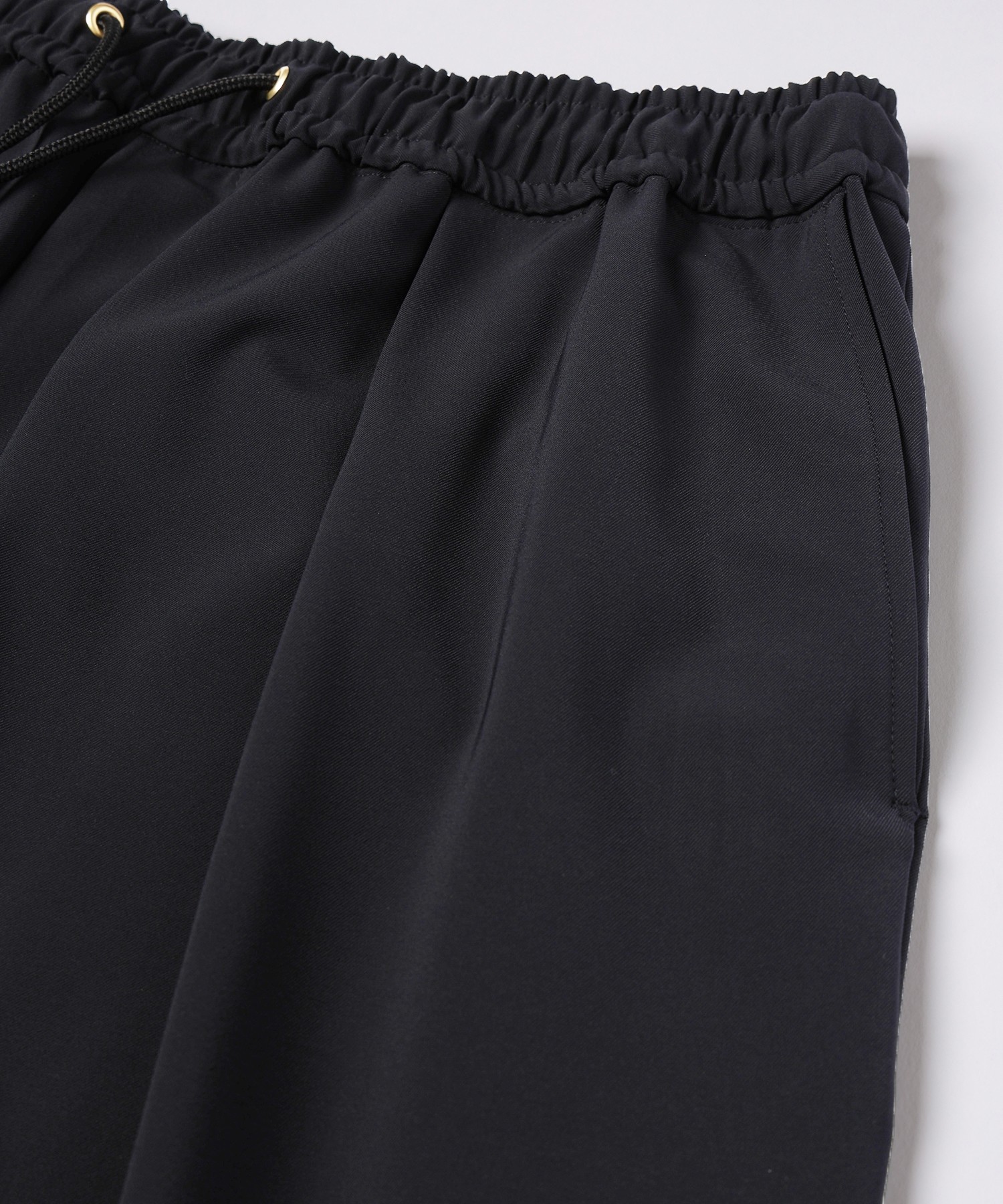 Stretch Twill 1Tuck Drawstring Wide Pants