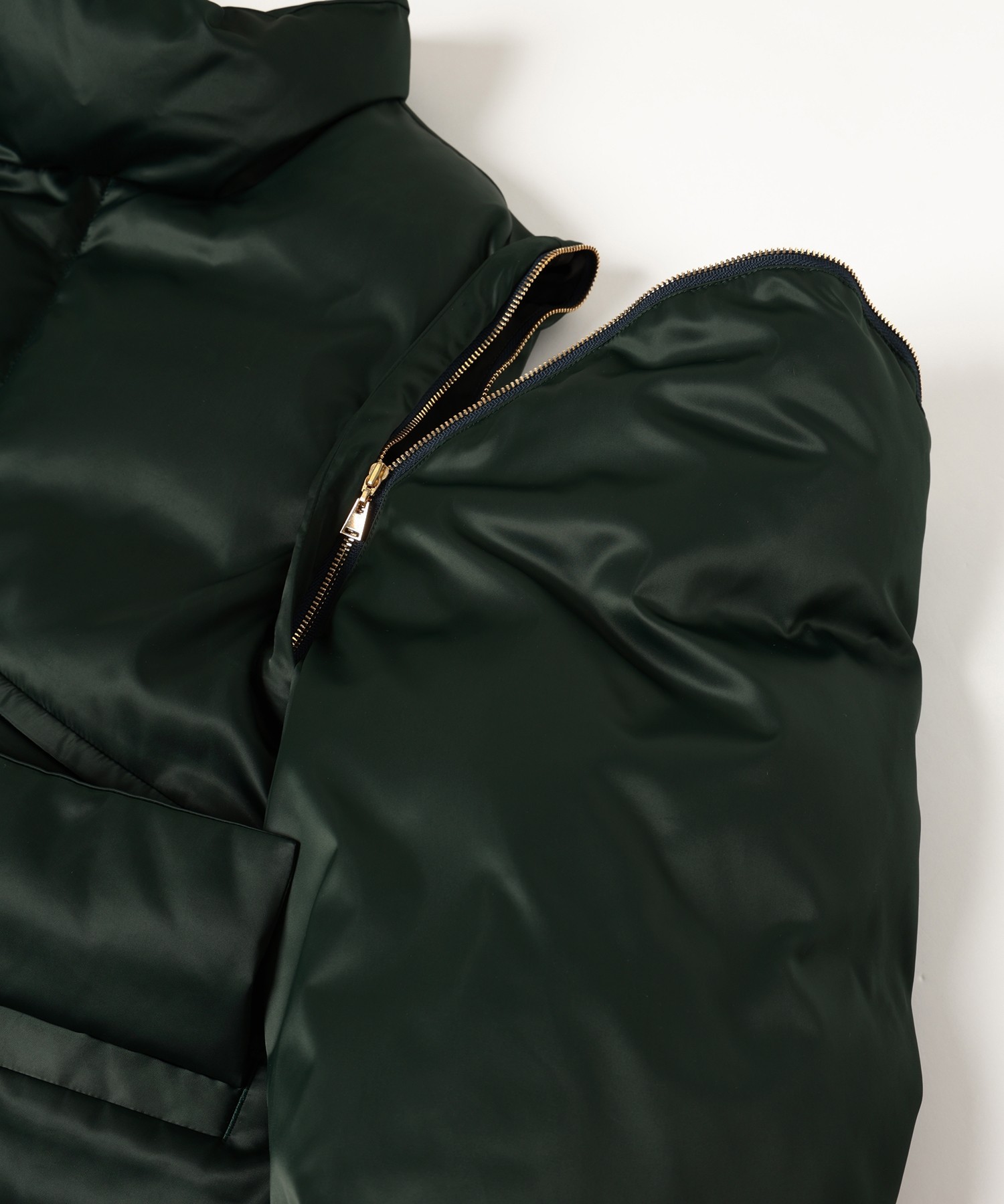 High Count Taffeta Removable Sleeve Down Jacket