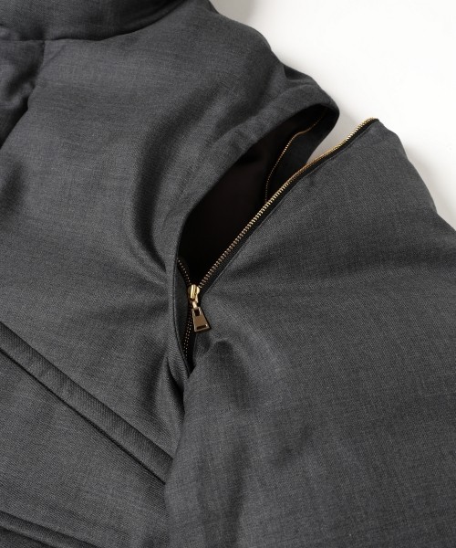 High Count Twill Removable Sleeves Down Jacket