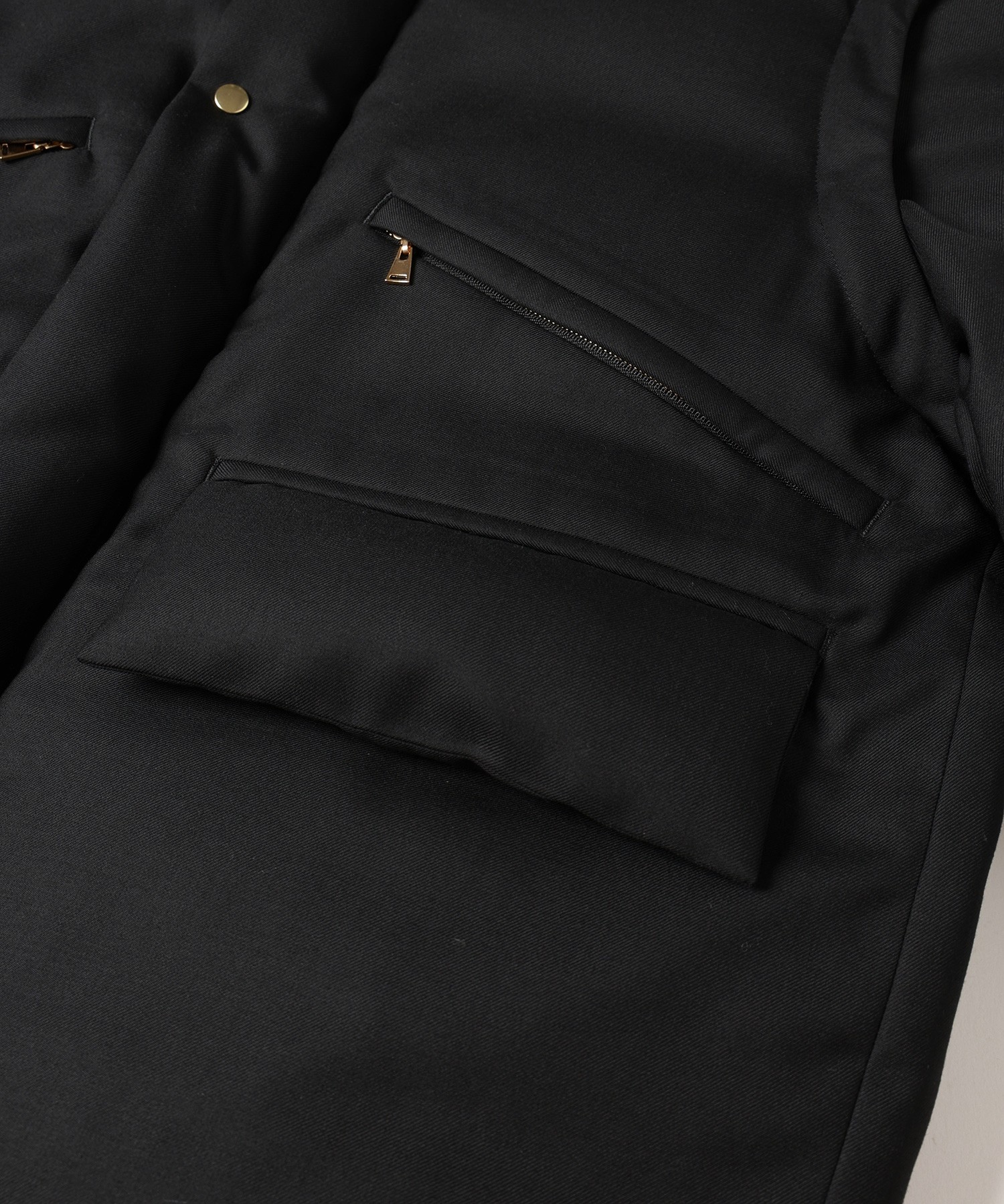 High Count Twill Removable Sleeves Down Jacket