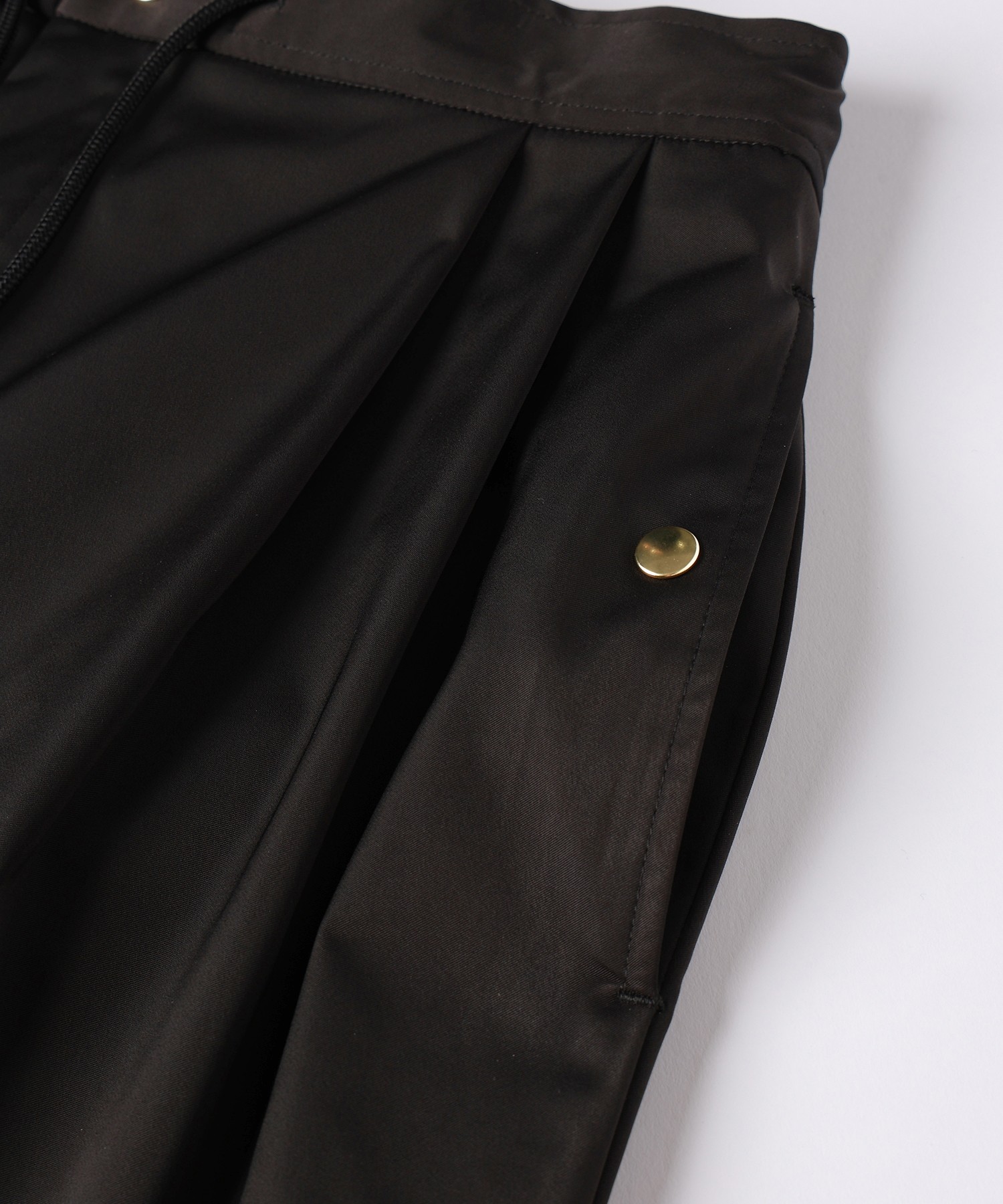 Double Satin 2Tuck Drawstring Semi Wide Pants