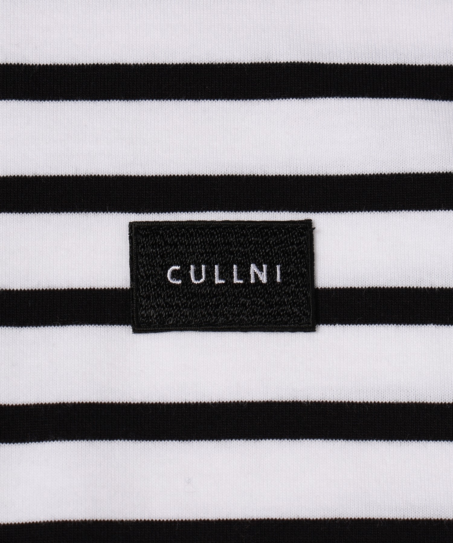 Layerd Rib Embroidery Patch Border Pullover