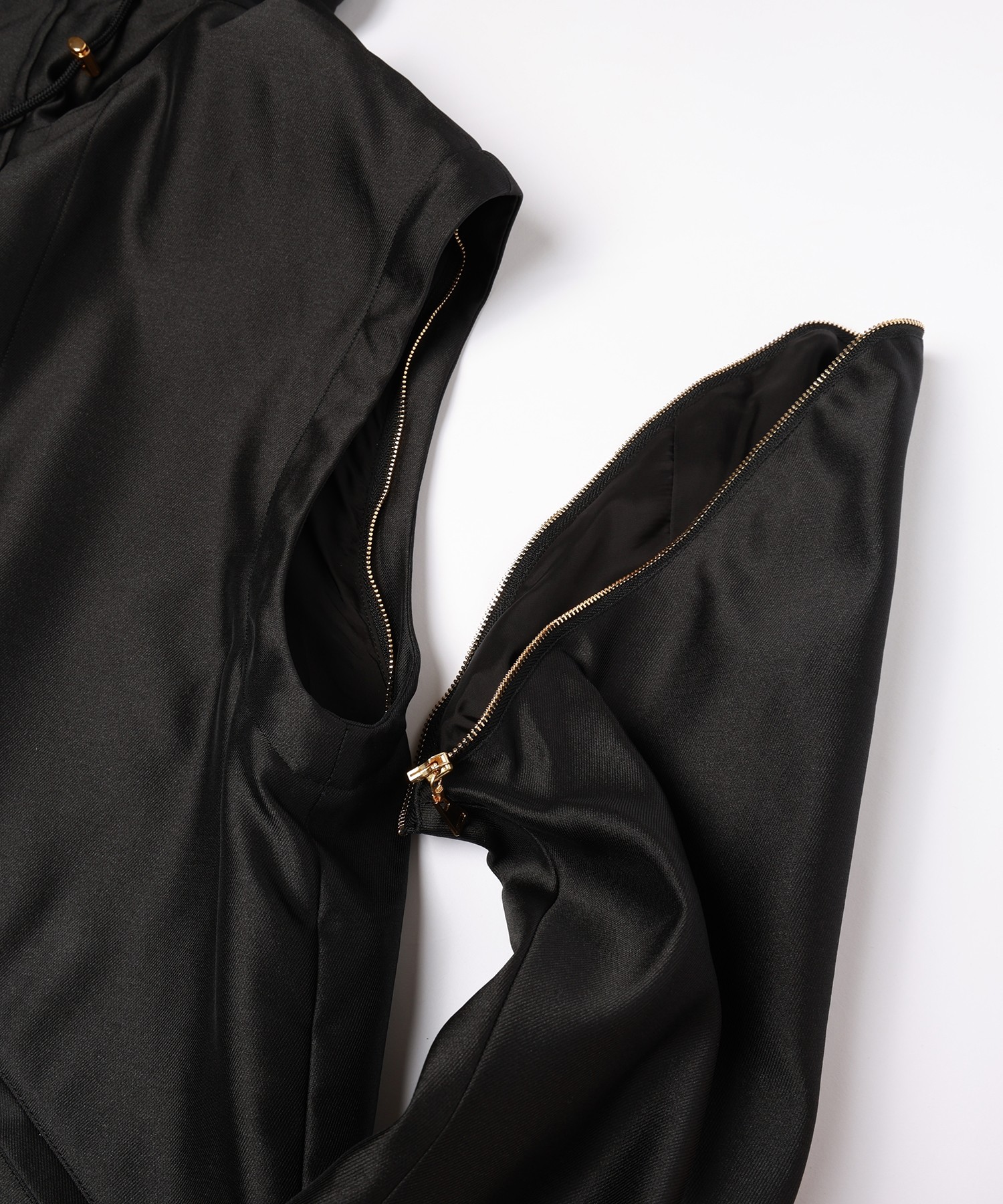 High Count Silk Blend Twill Removable Sleeves Layered Hooded Coat