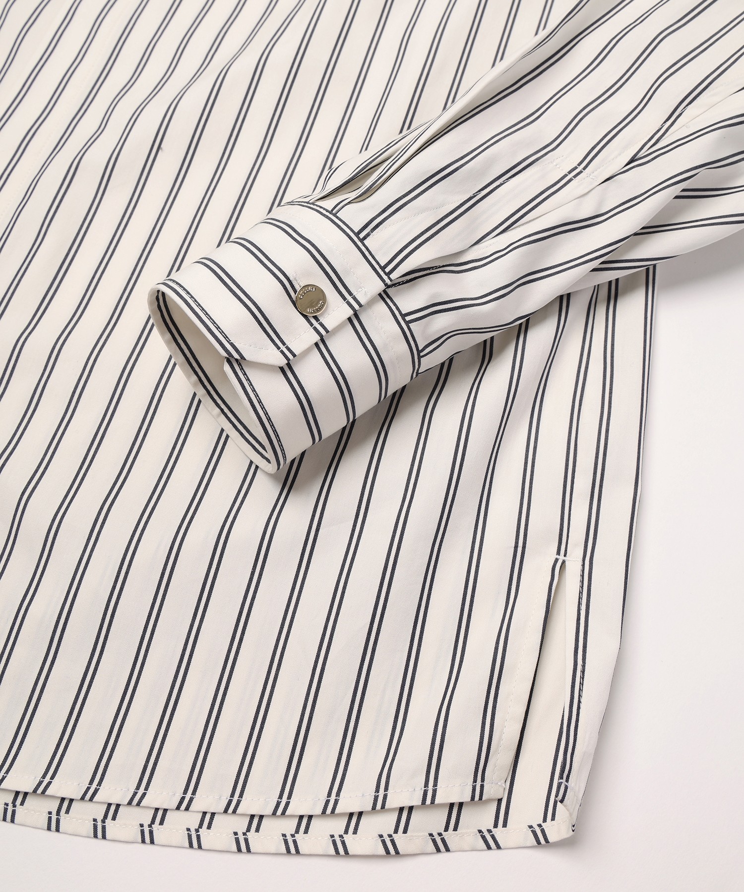 Stripe Broad Detachable Collar Shirt