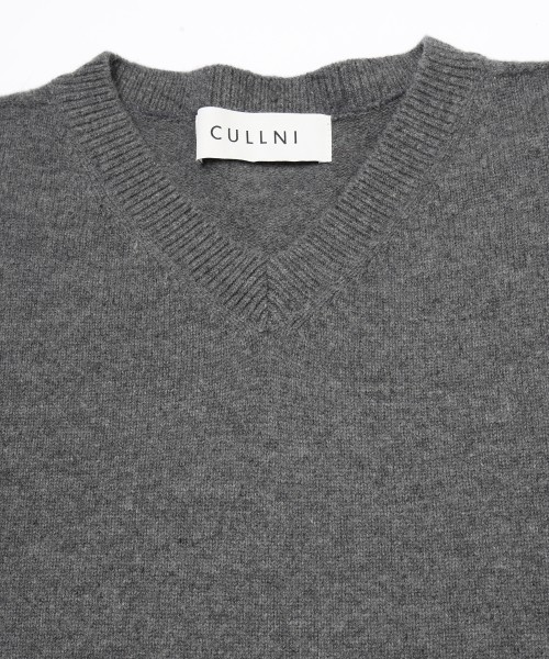 Super 180s Fine Merino Wool Minimal V-Neck Knit Pullover