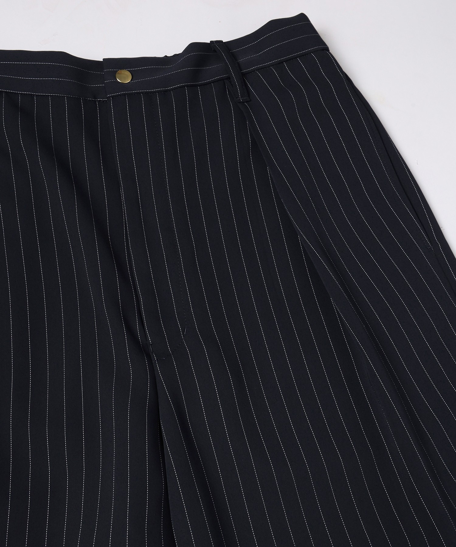 Stripe Double Cloth Tuck Wide Pant