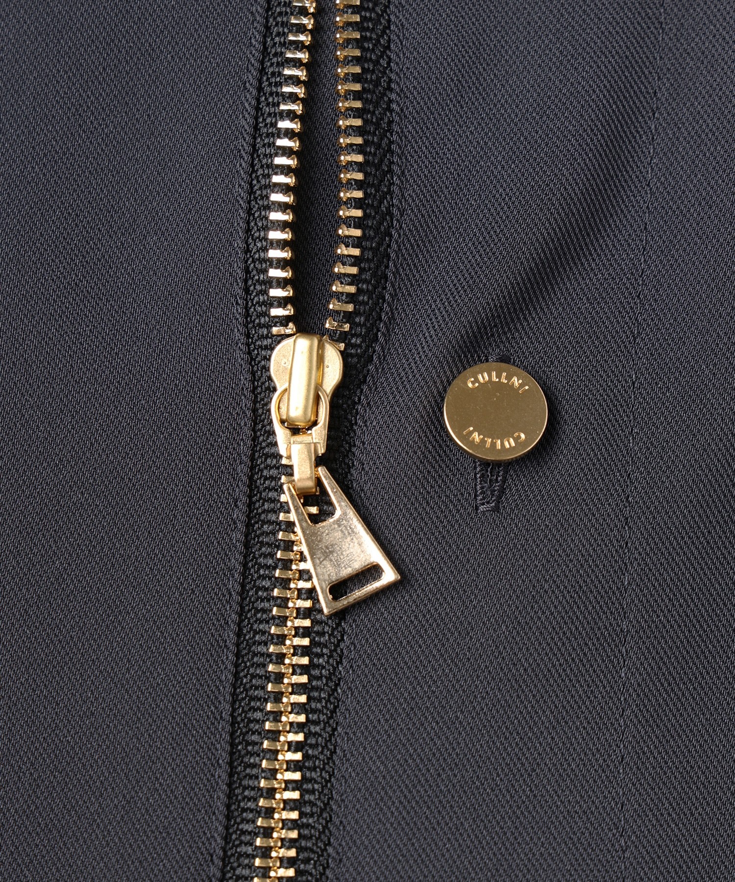 Airy Cloth Short Sleeve Zip Up Shirt