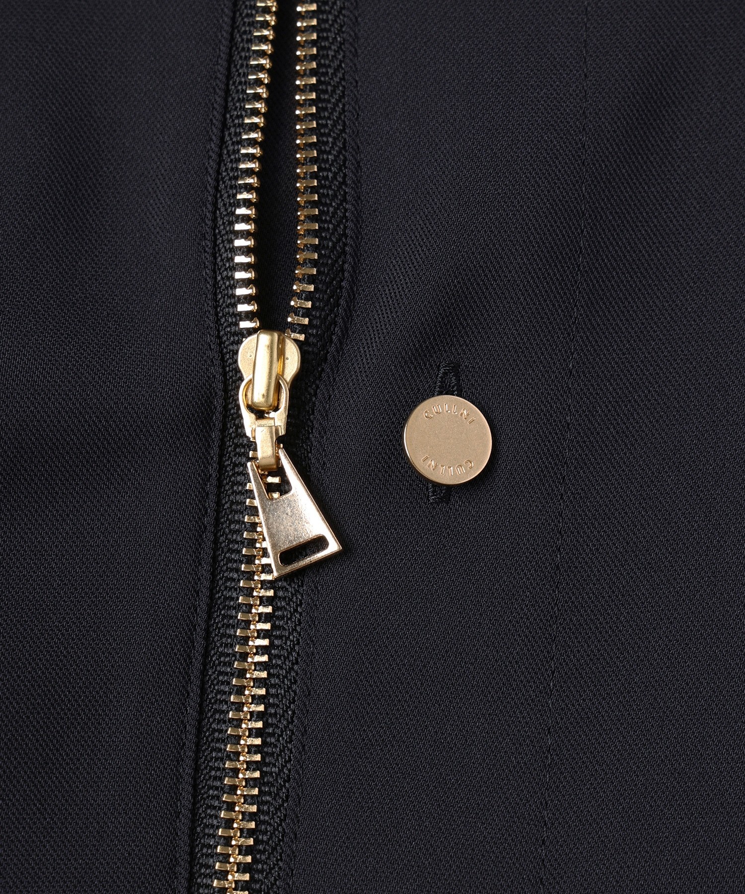 Airy Cloth Short Sleeve Zip Up Shirt