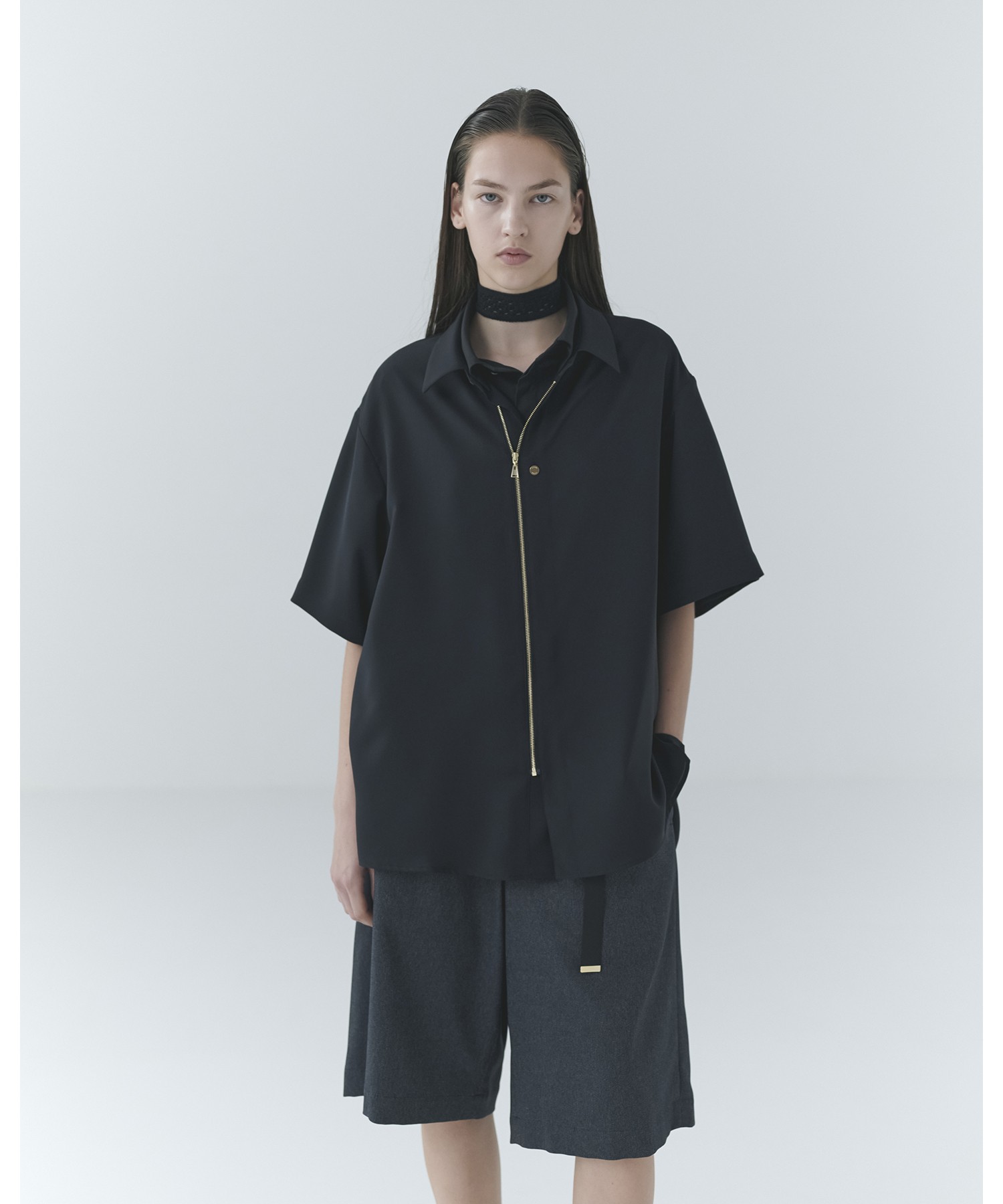 Airy Cloth Short Sleeve Zip Up Shirt