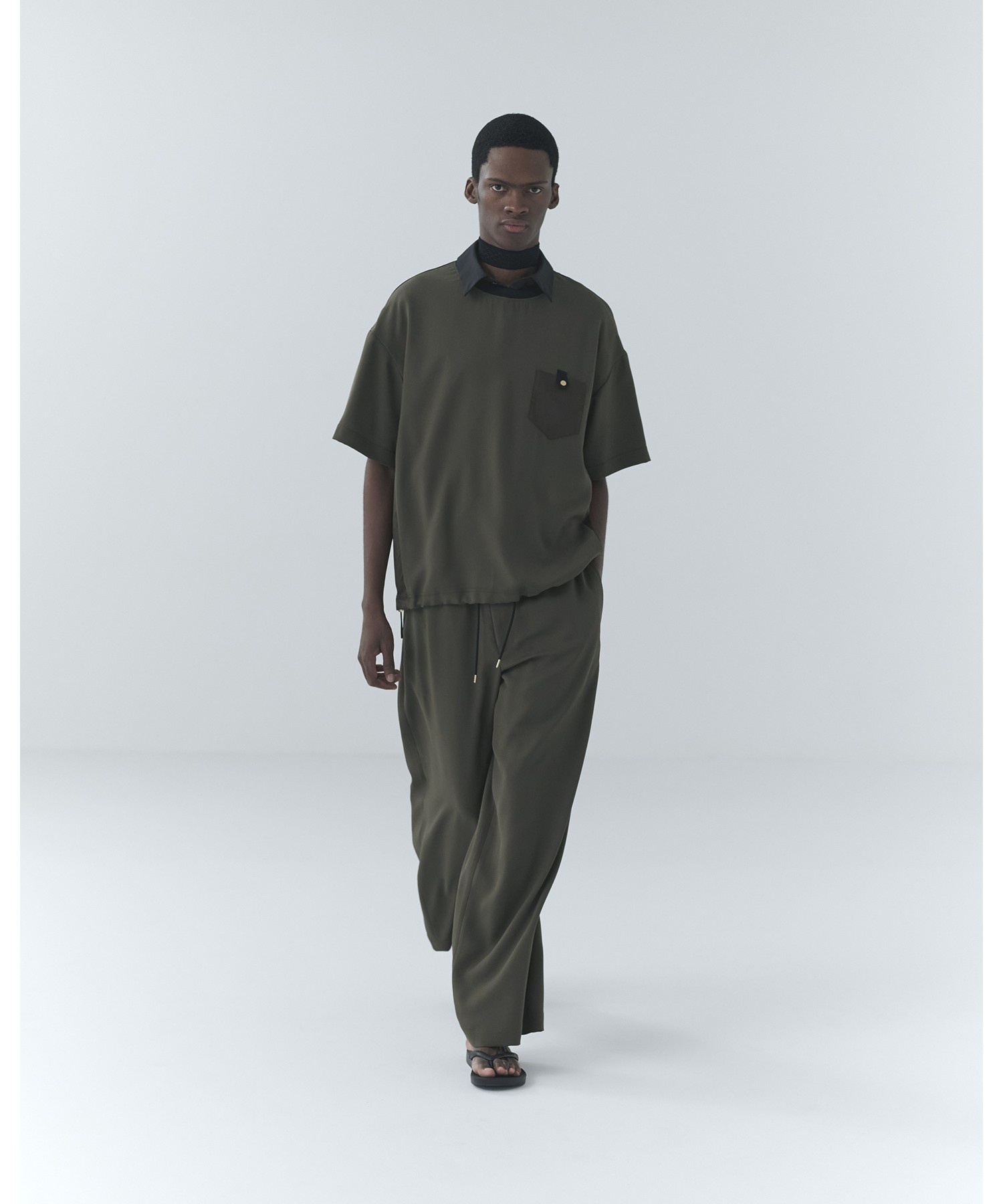 Dry Stretch Cloth Contrast Panel Short Sleeve Pullover