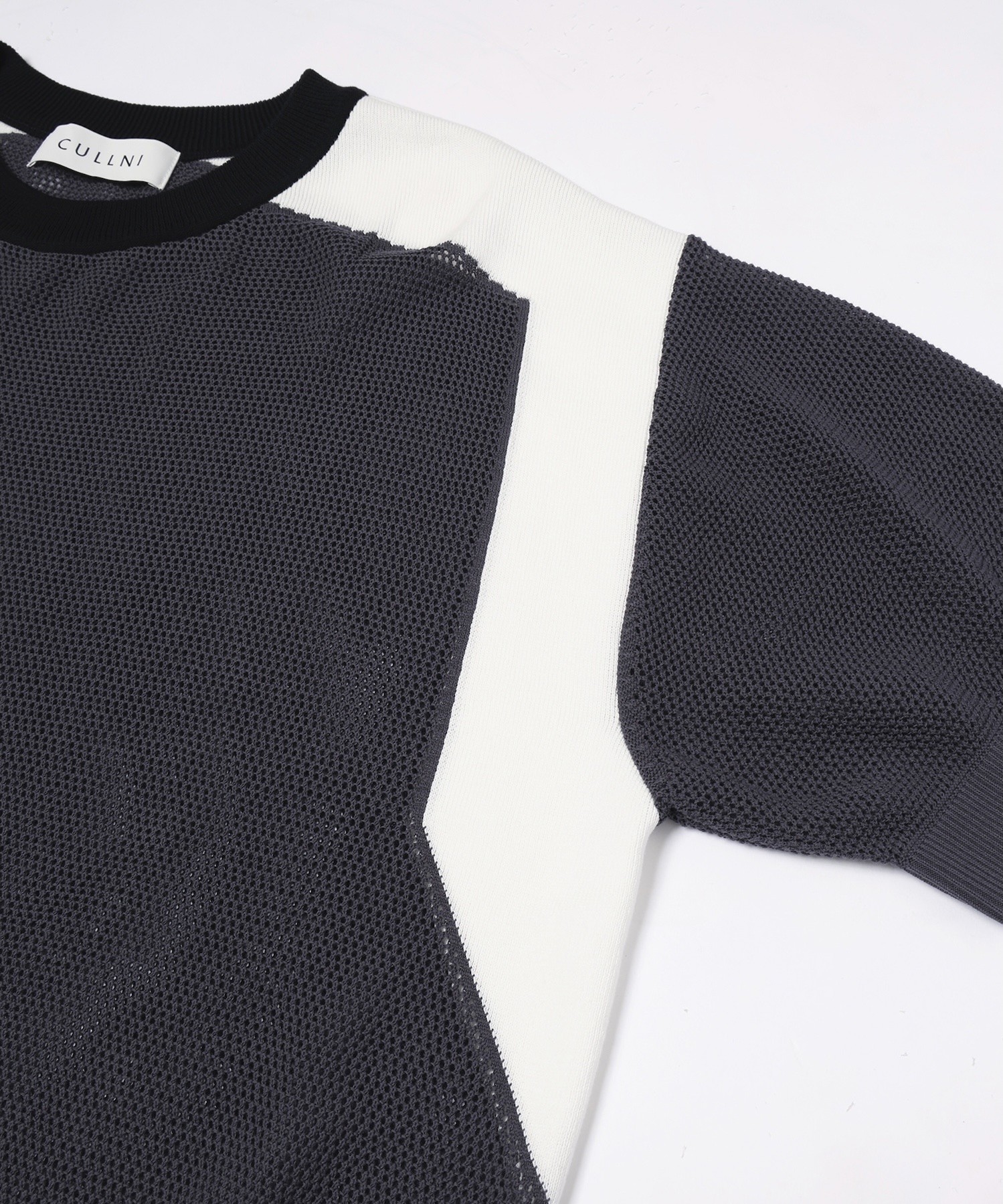Airy Mesh Contrast Panel Short Sleeve Knit