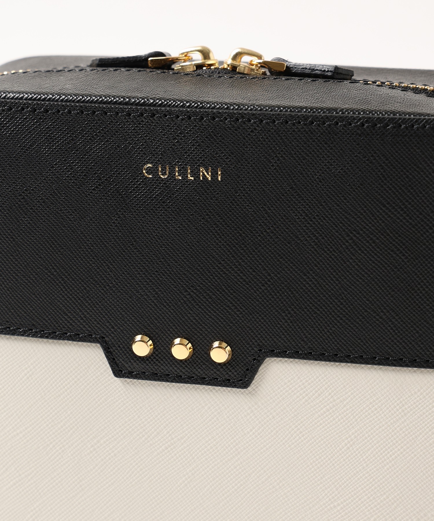 Square leather shoulder bag