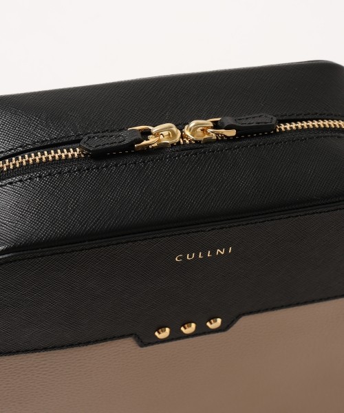 Square leather shoulder bag