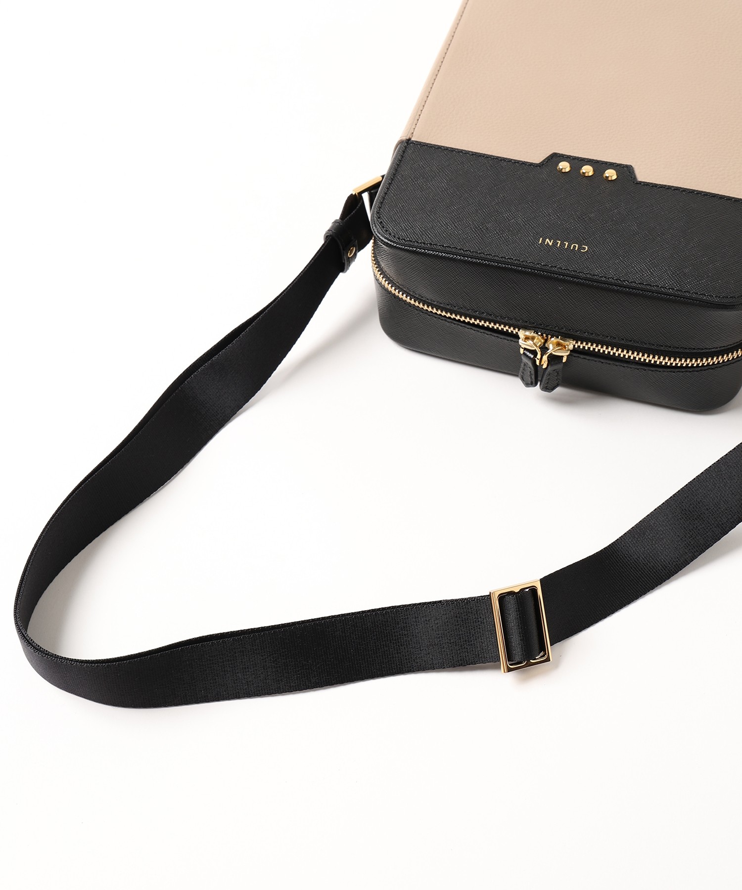 Square leather shoulder bag