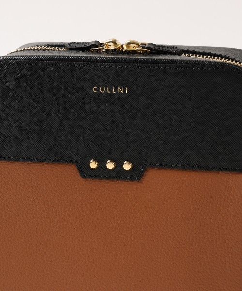 Square leather shoulder bag