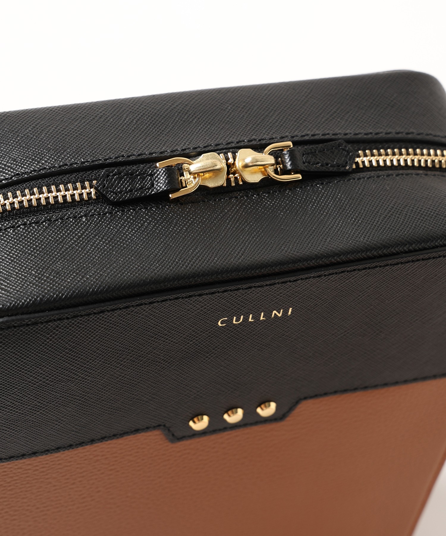 Square leather shoulder bag