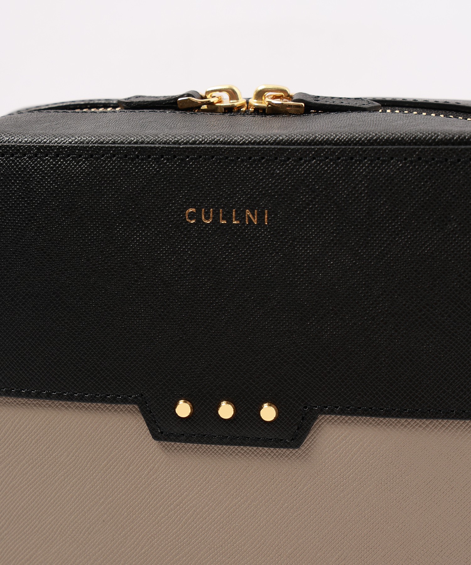 Square leather shoulder bag