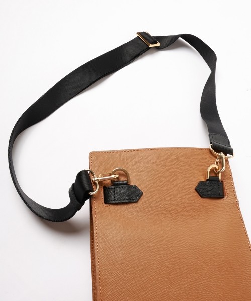 Clasp lock Belt Hand Bag