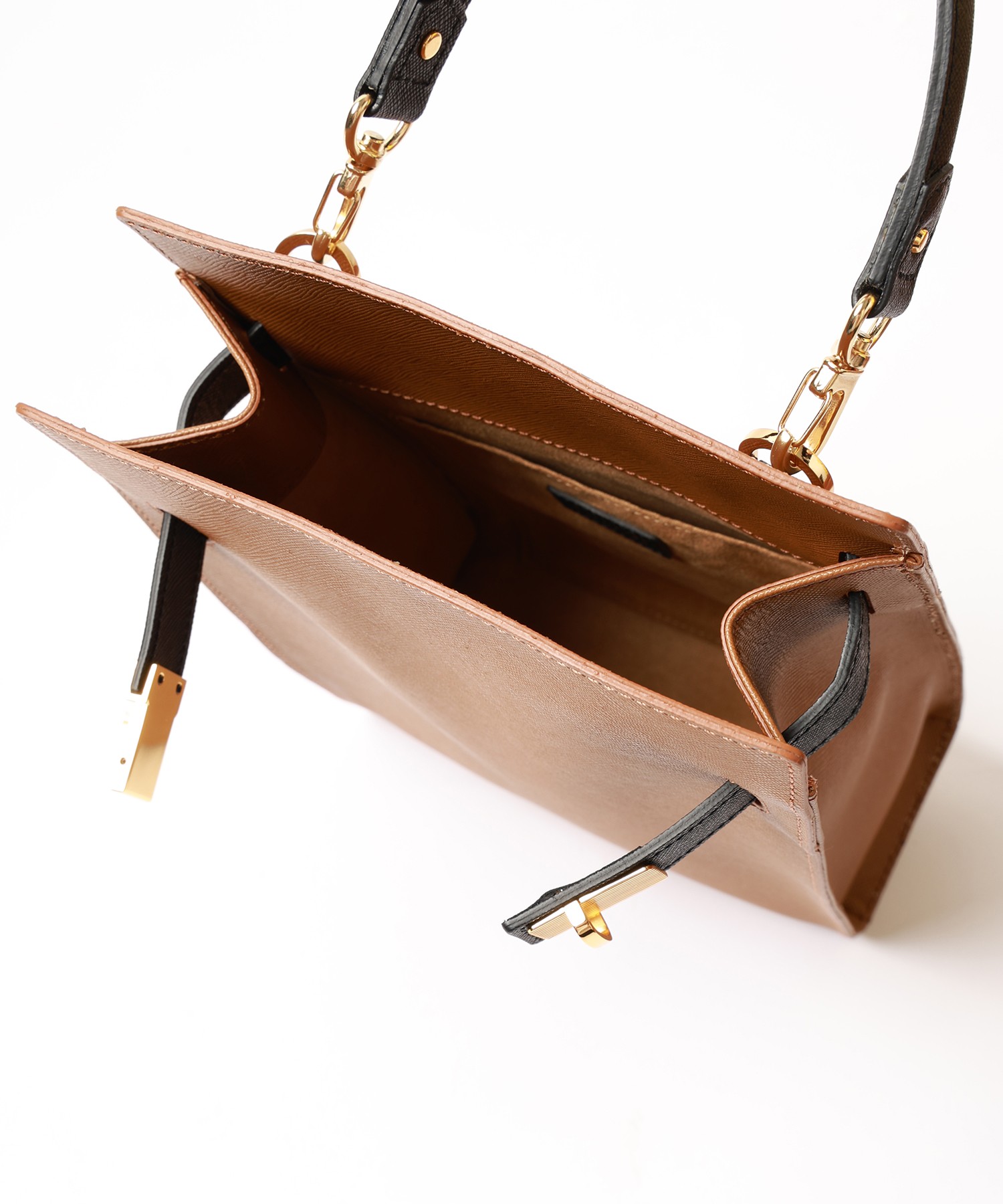 Clasp lock Belt Hand Bag