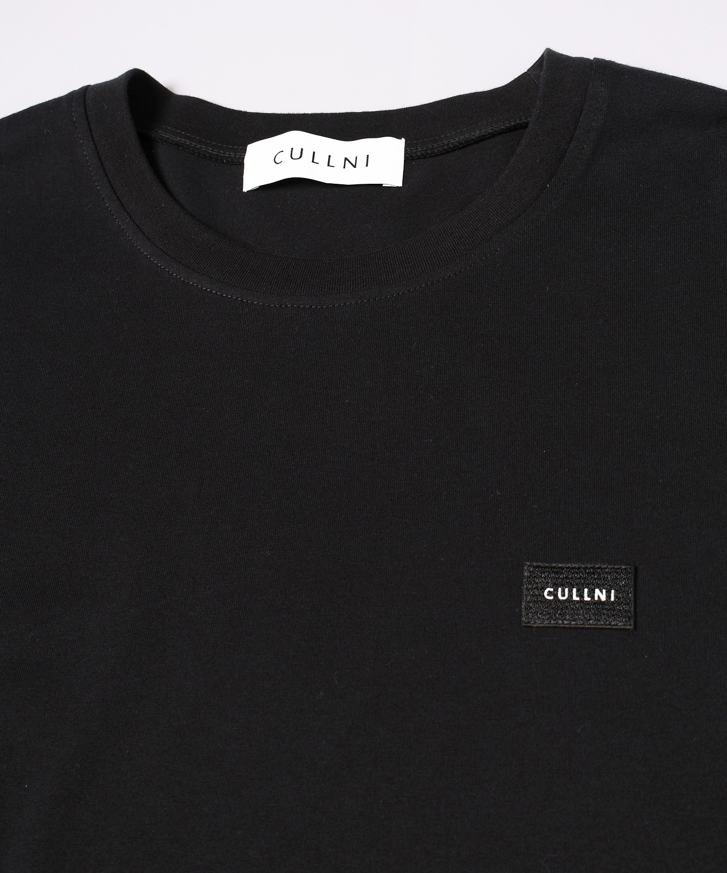 The Basic Embroidery Patch Short Sleeve Pullover