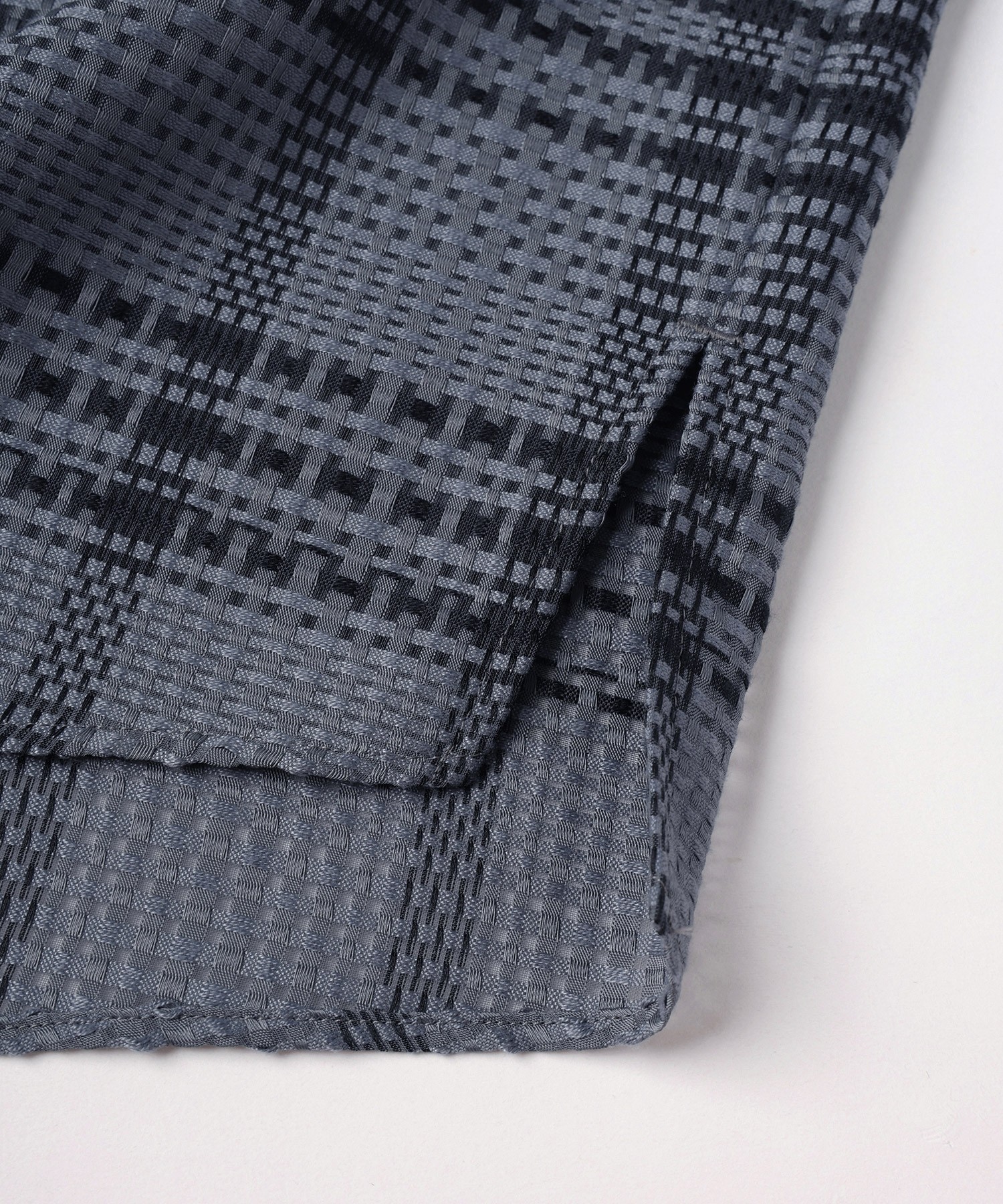 Sheer Tile Check Chin Tab Short Sleeve Shirt