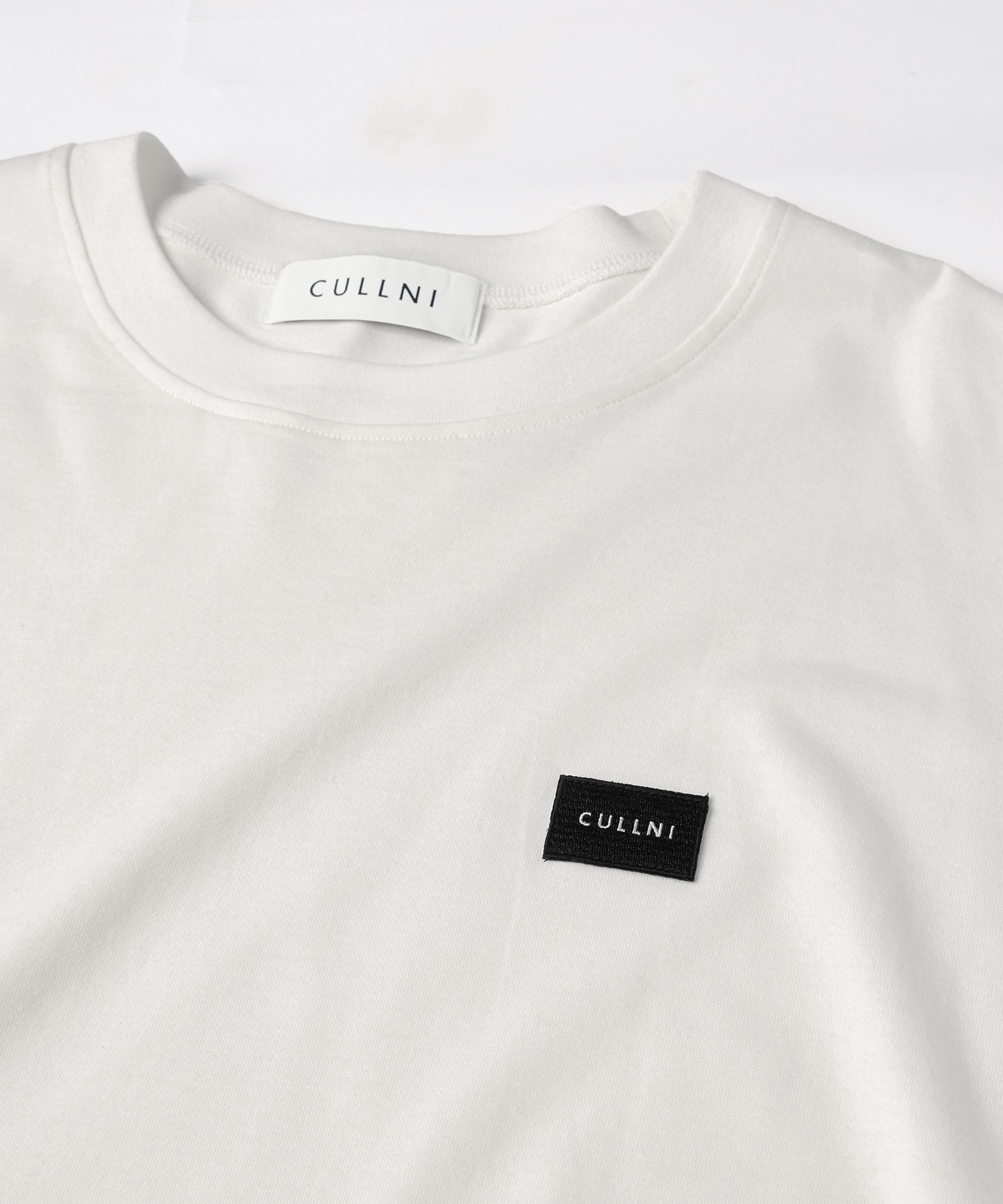 CULLNI Embroidery Patch Pullover