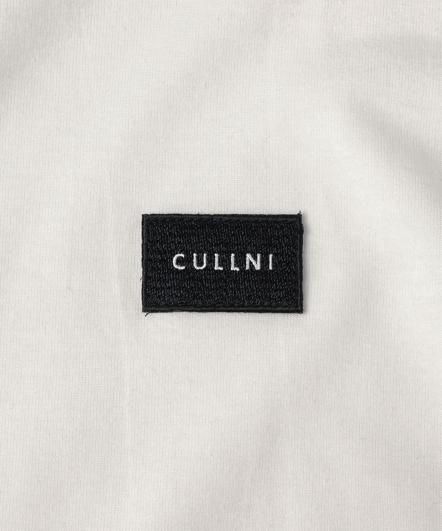 CULLNI Embroidery Patch Pullover