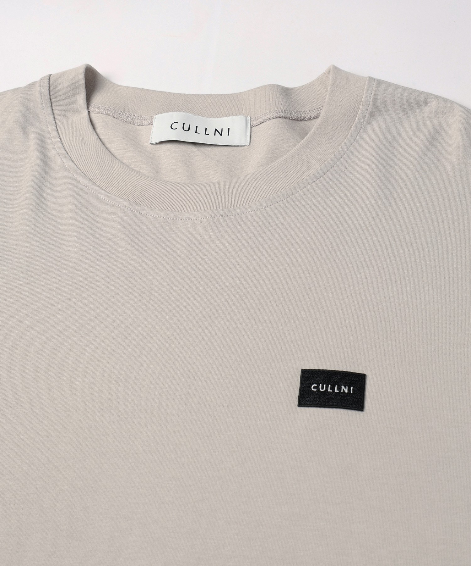 CULLNI Embroidery Patch Pullover