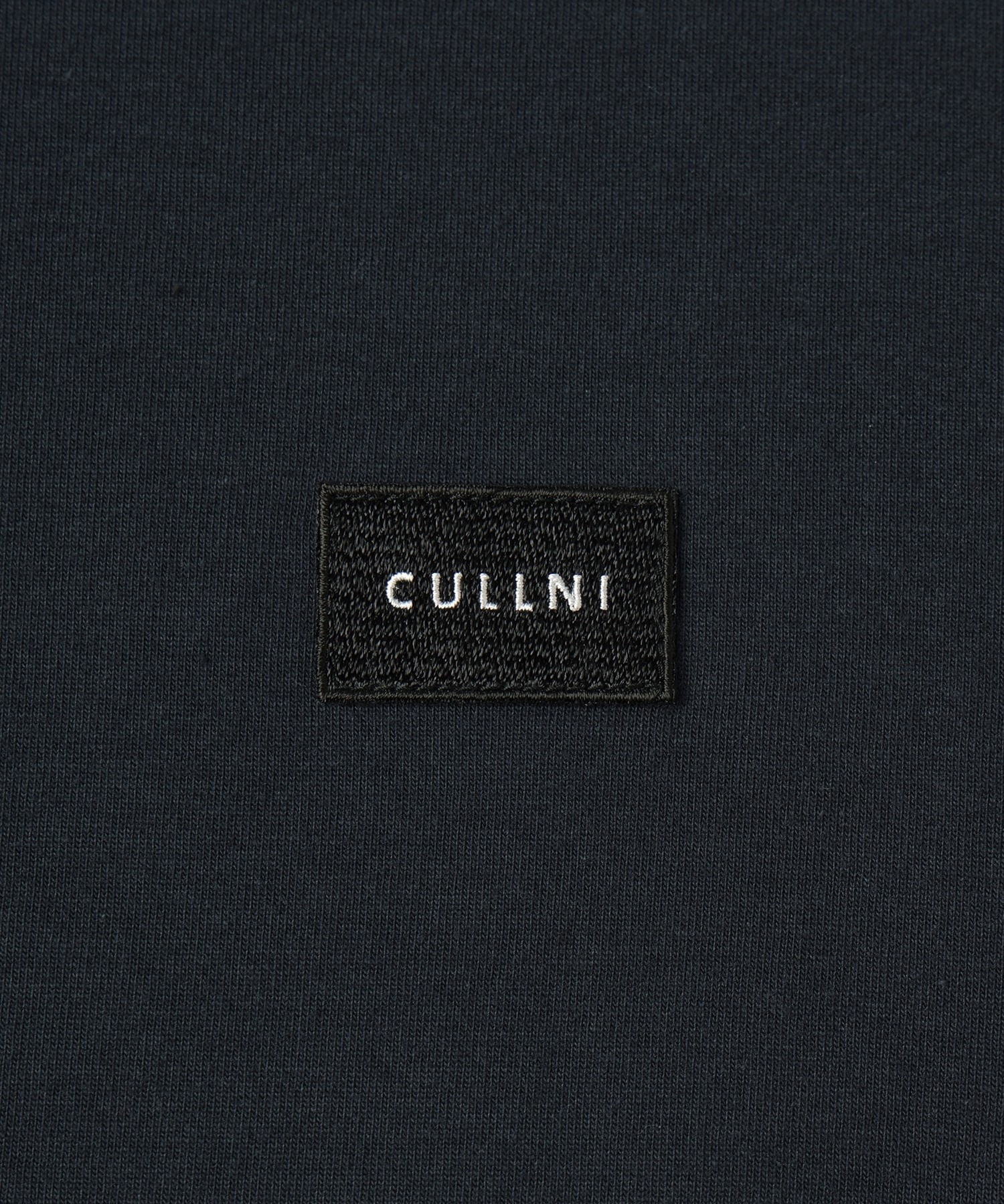 CULLNI Embroidery Patch Pullover