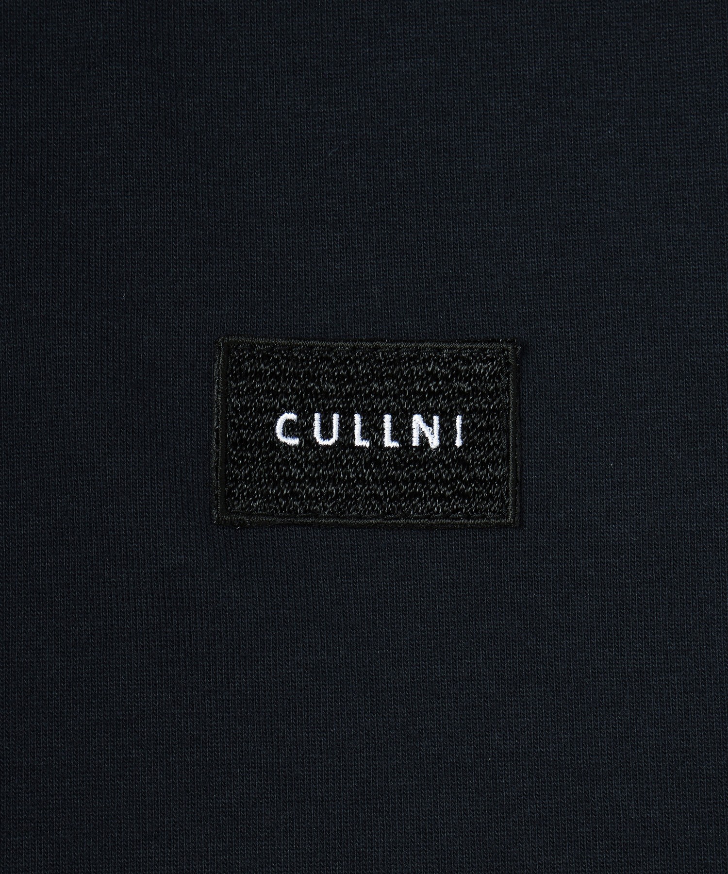 CULLNI Embroidery Patch Short Sleeve Pullover