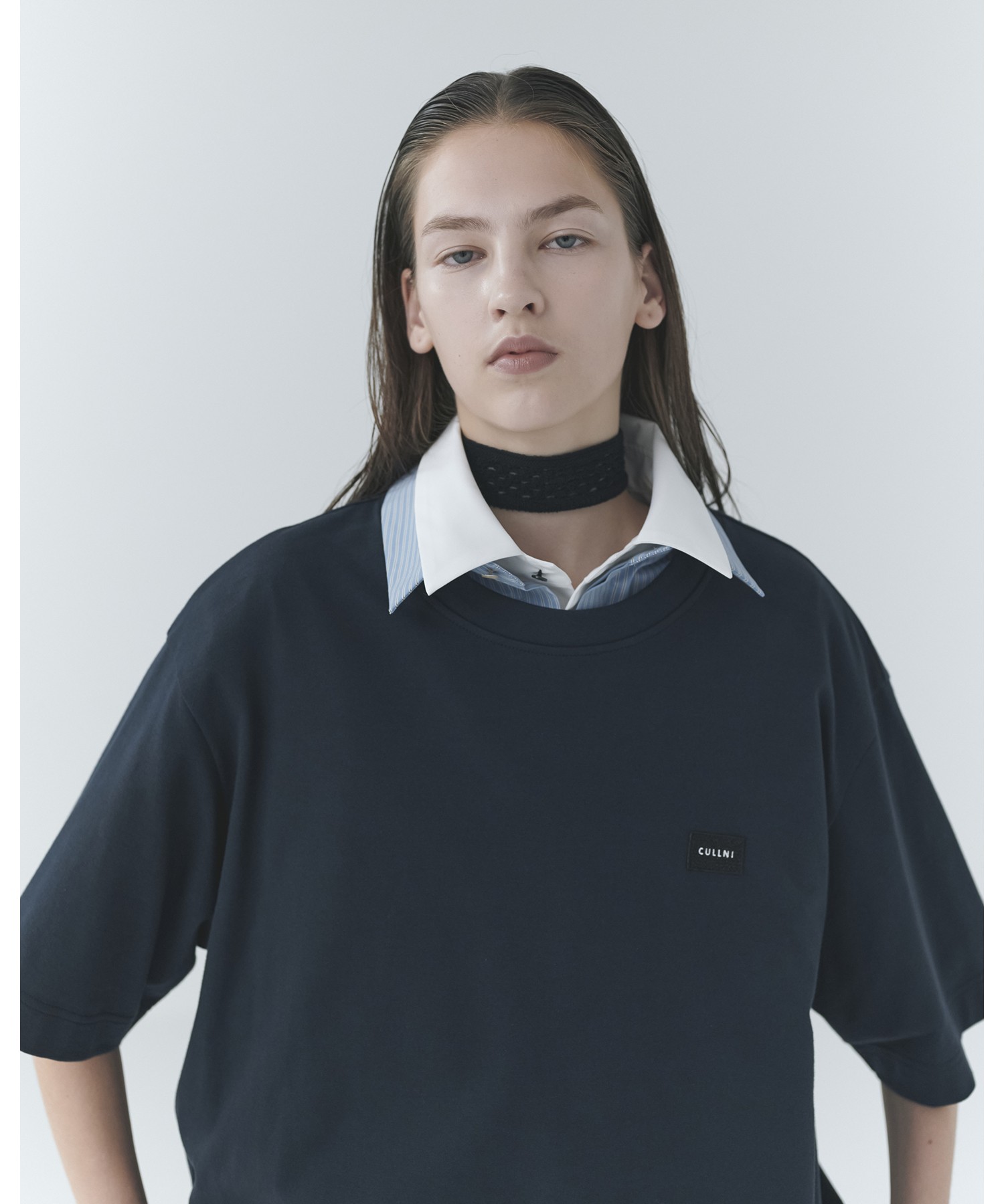 CULLNI Embroidery Patch Short Sleeve Pullover