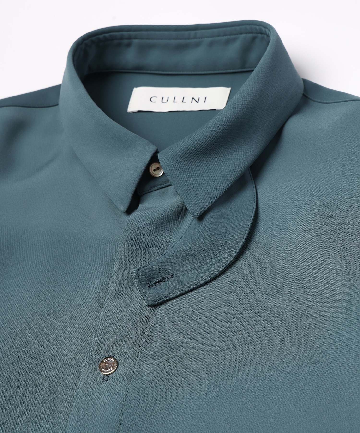 Double Satin Minimal Chin Tab Long Sleeve Shirt