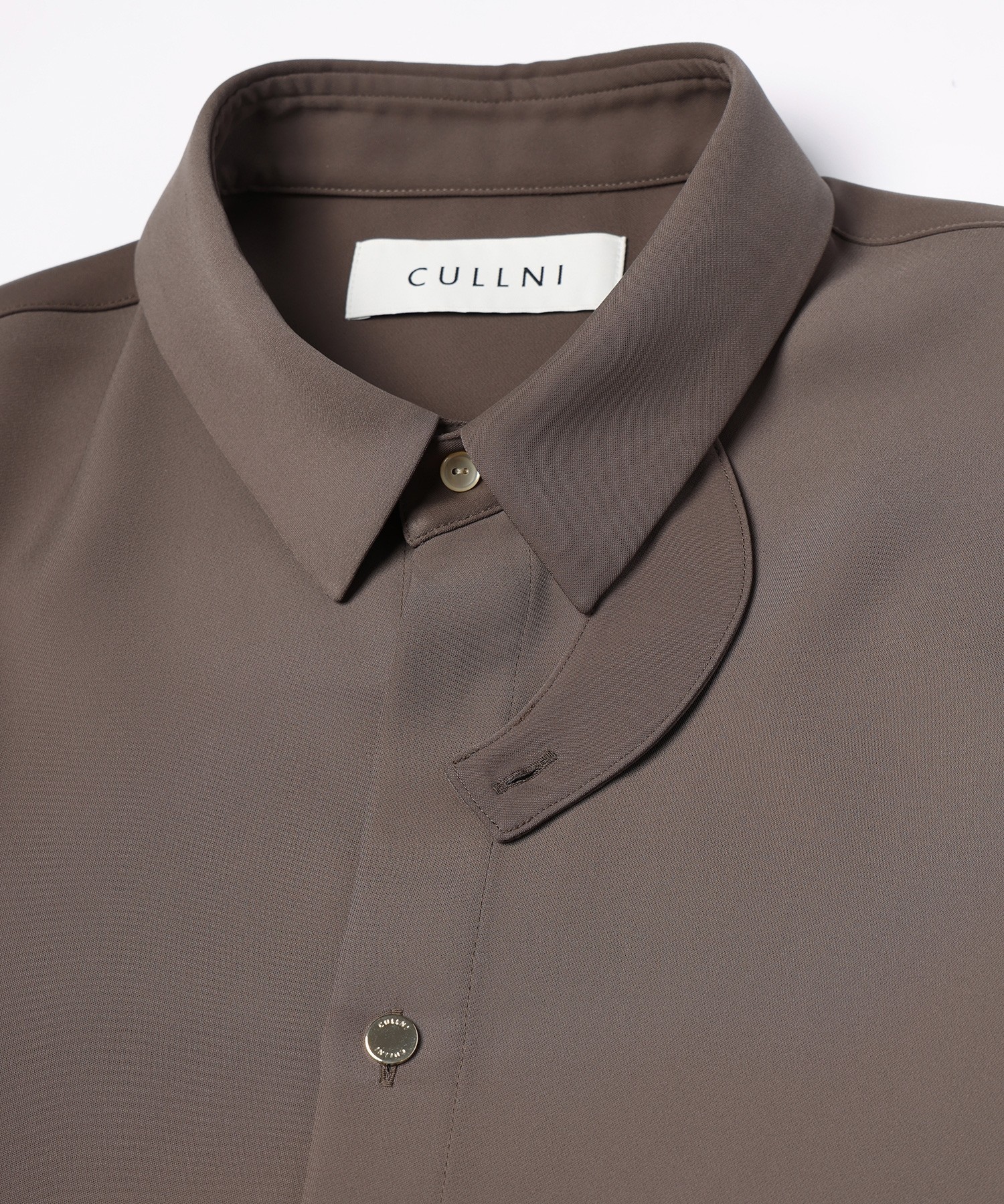 Double Satin Minimal Chin Tab Long Sleeve Shirt