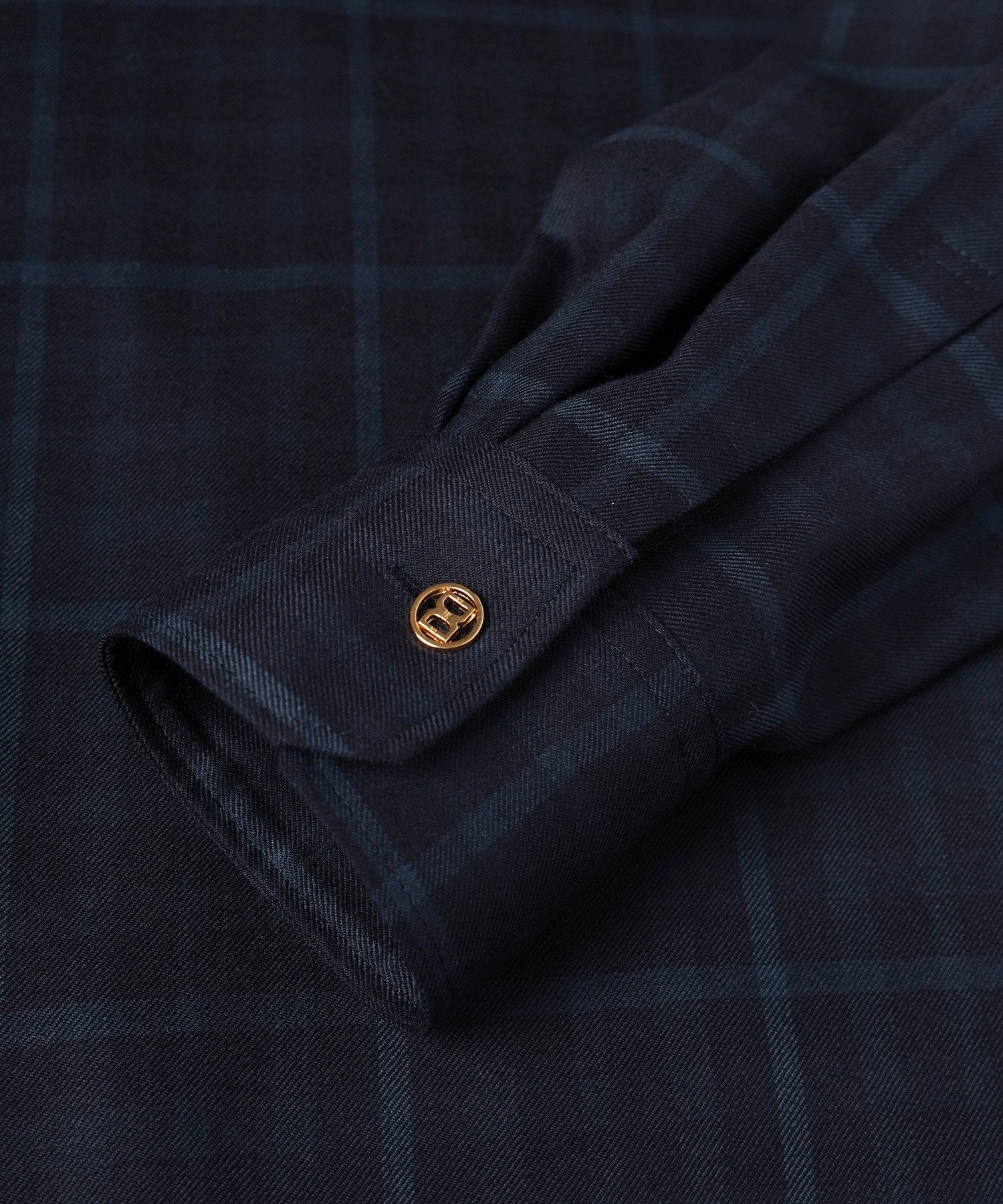 CULLNI for DAKS LONDON Asymmetrical Switching Chin Tab Shirt