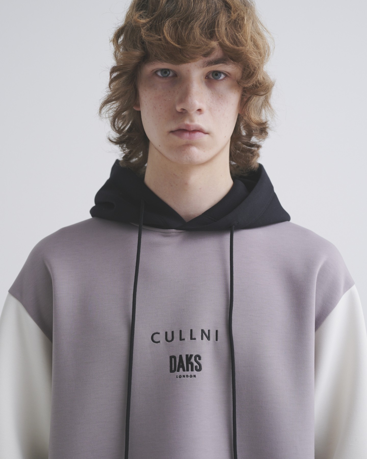 CULLNI for DAKS LONDON Logo Embroidery Hoodie