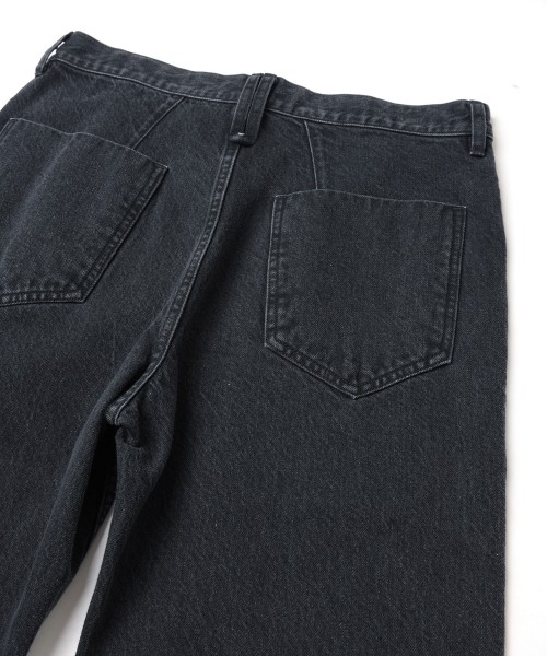 Asymmetrical Pocket Straight Denim Pant