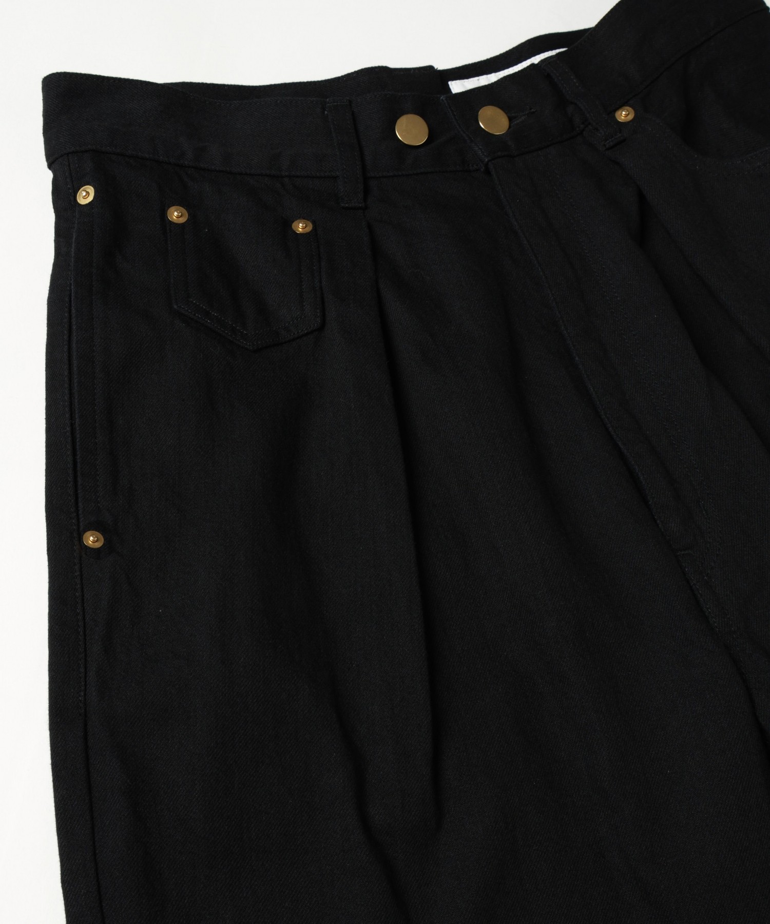 1TUCK ASYMMETRY POCKET PANTS