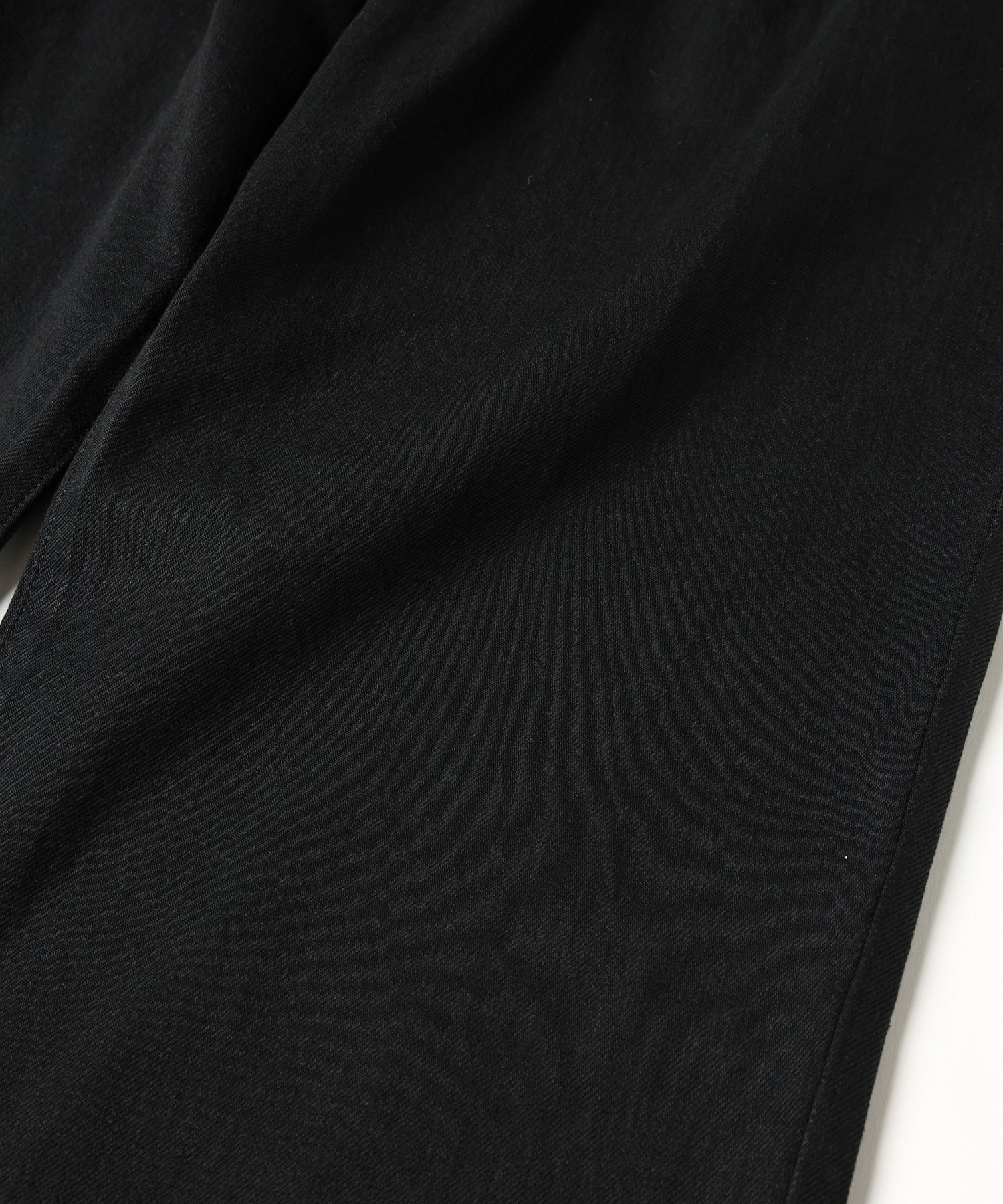 1TUCK ASYMMETRY POCKET PANTS